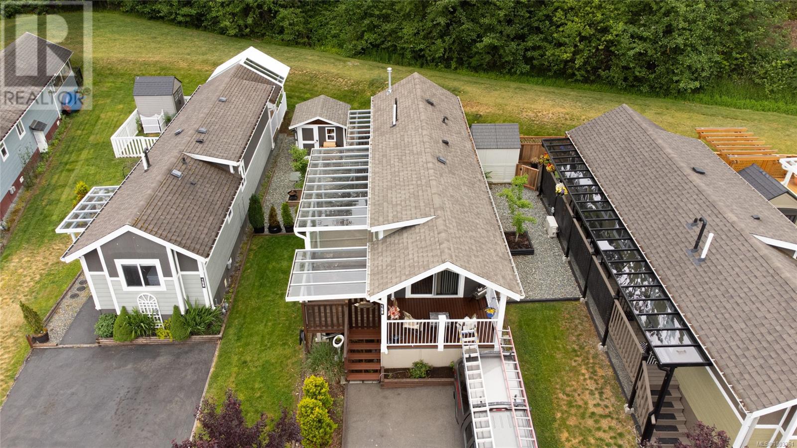158 3042 River Rd Property Photo 27