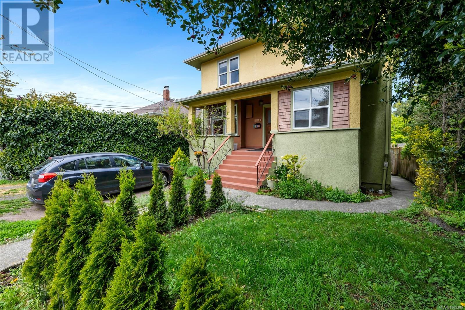 1138 Oxford St Property Photo 1