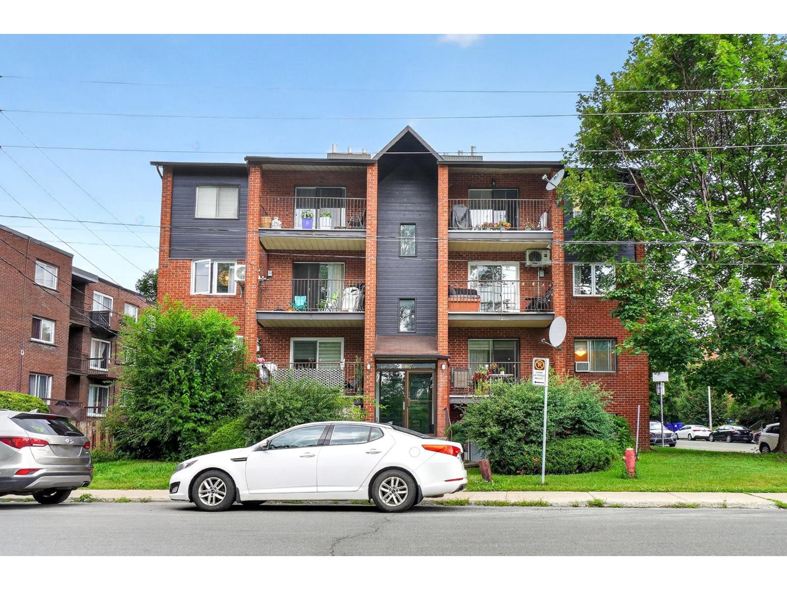 3525 Boul. Perron, #202 Property Photo 1