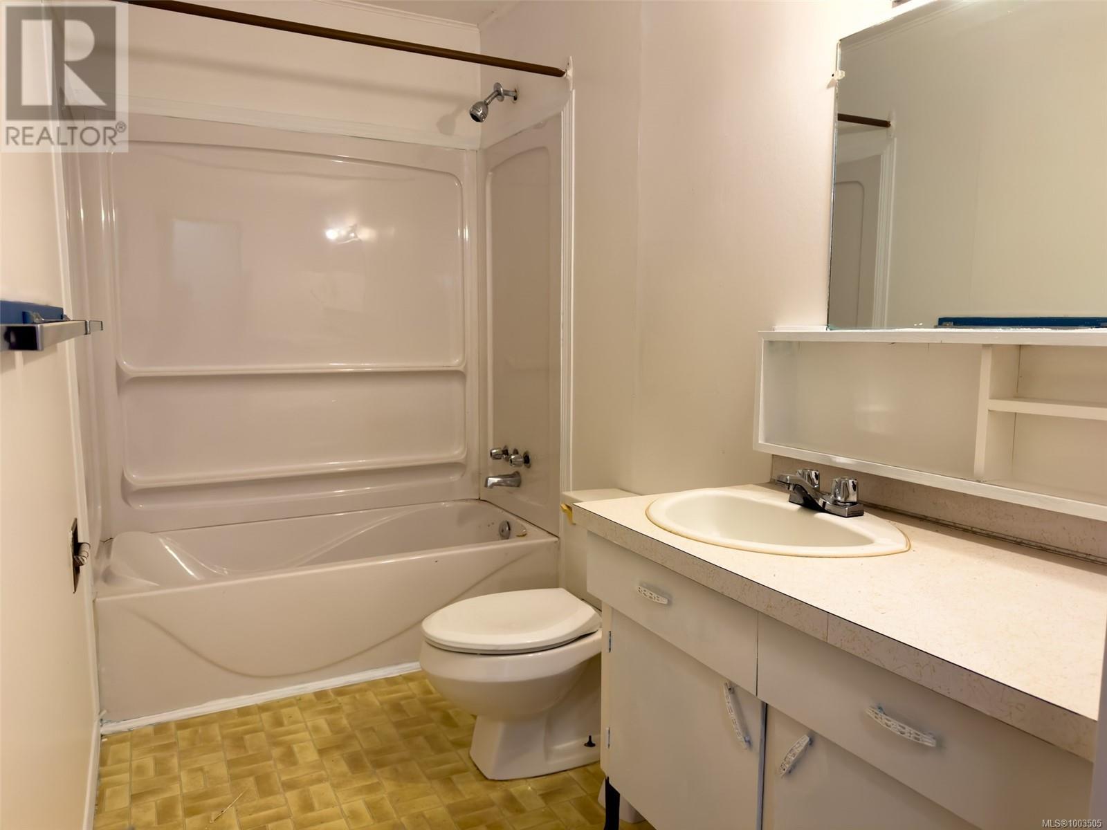 461 Coal Harbour Rd Property Photo 14