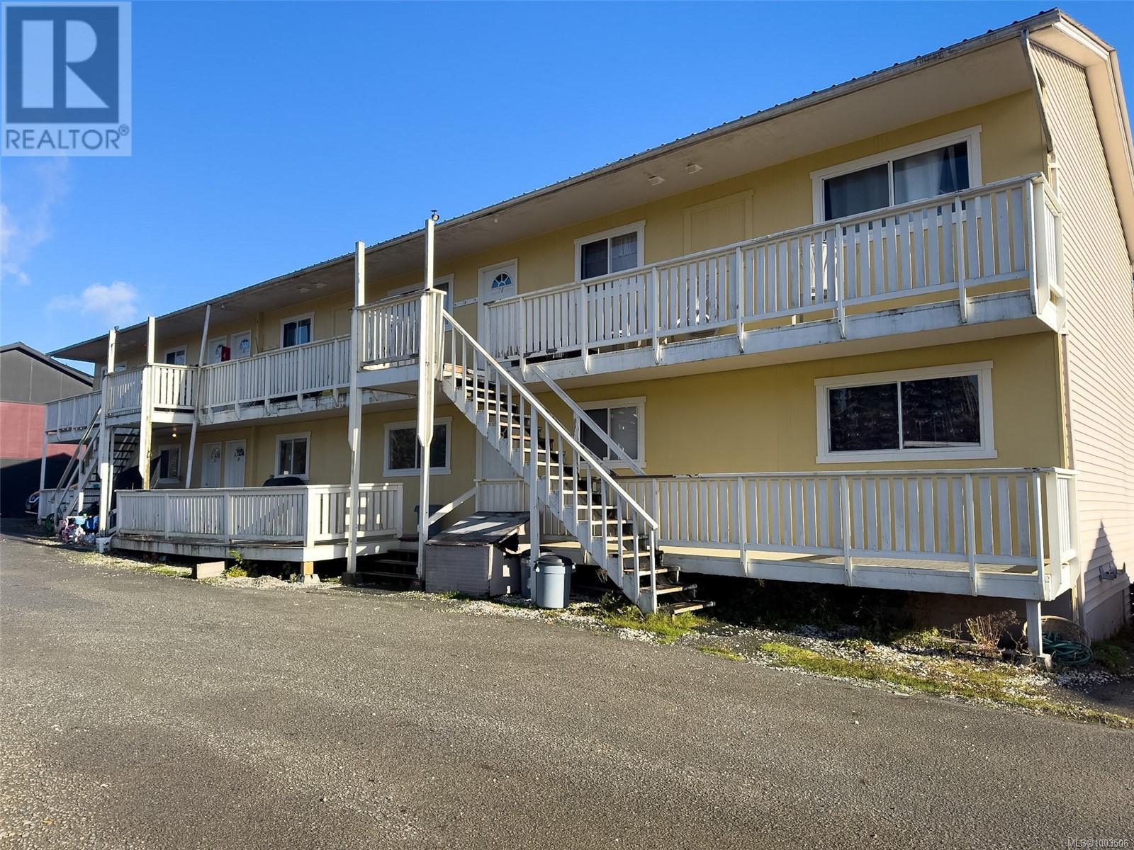461 Coal Harbour Rd Property Photo 1
