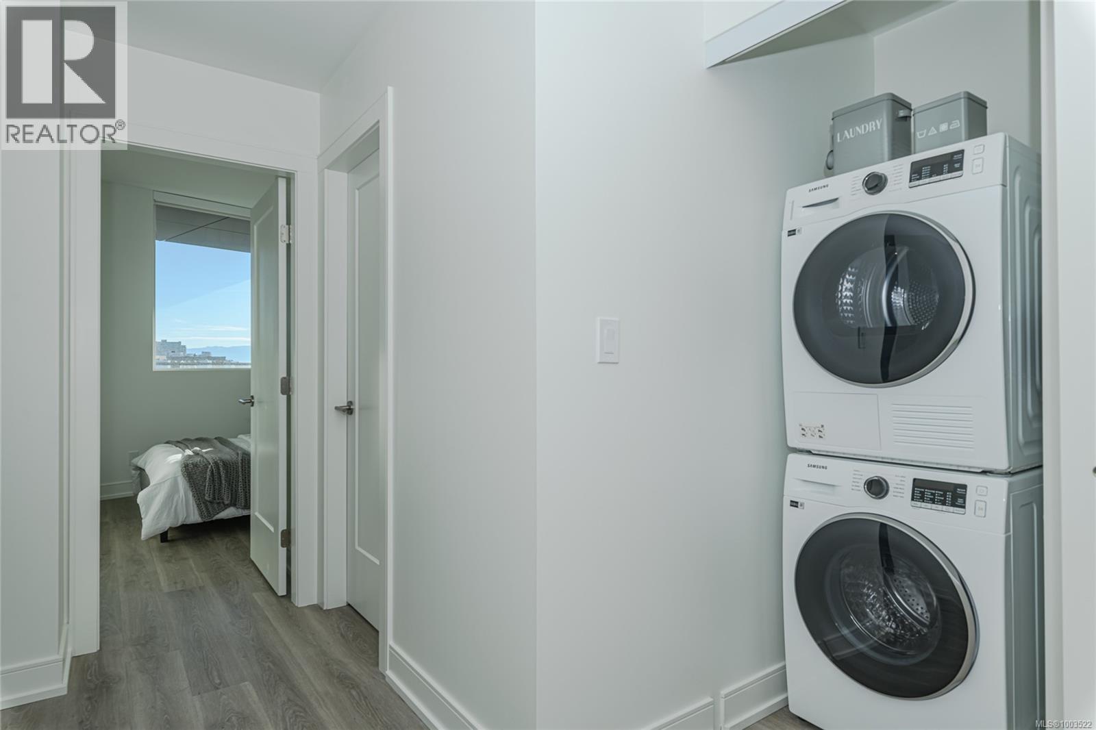 900 1628 Store St Property Photo 21