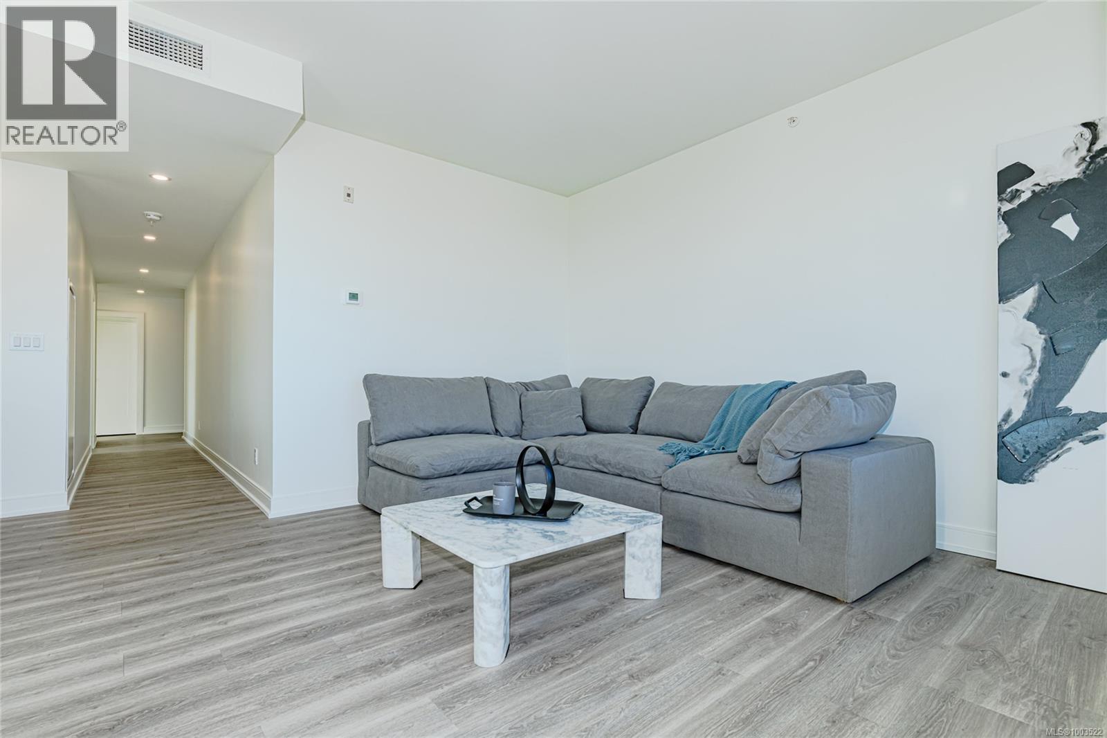 900 1628 Store St Property Photo 37