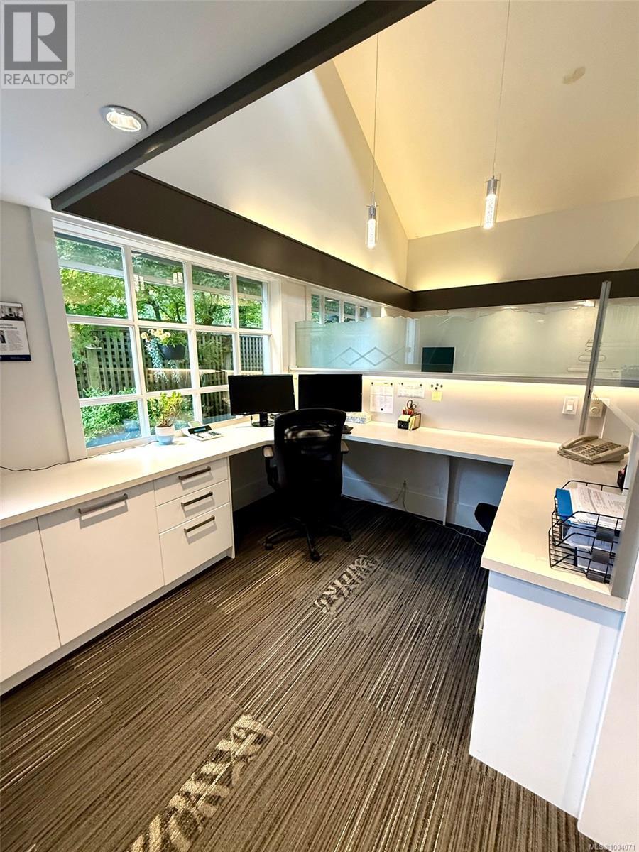 6 7120 West Saanich Rd Property Photo 13
