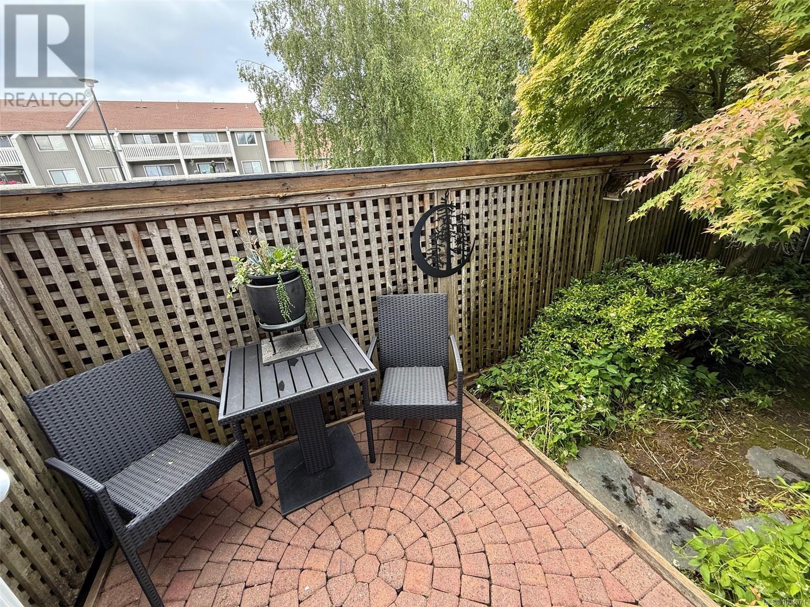 6 7120 West Saanich Rd Property Photo 17