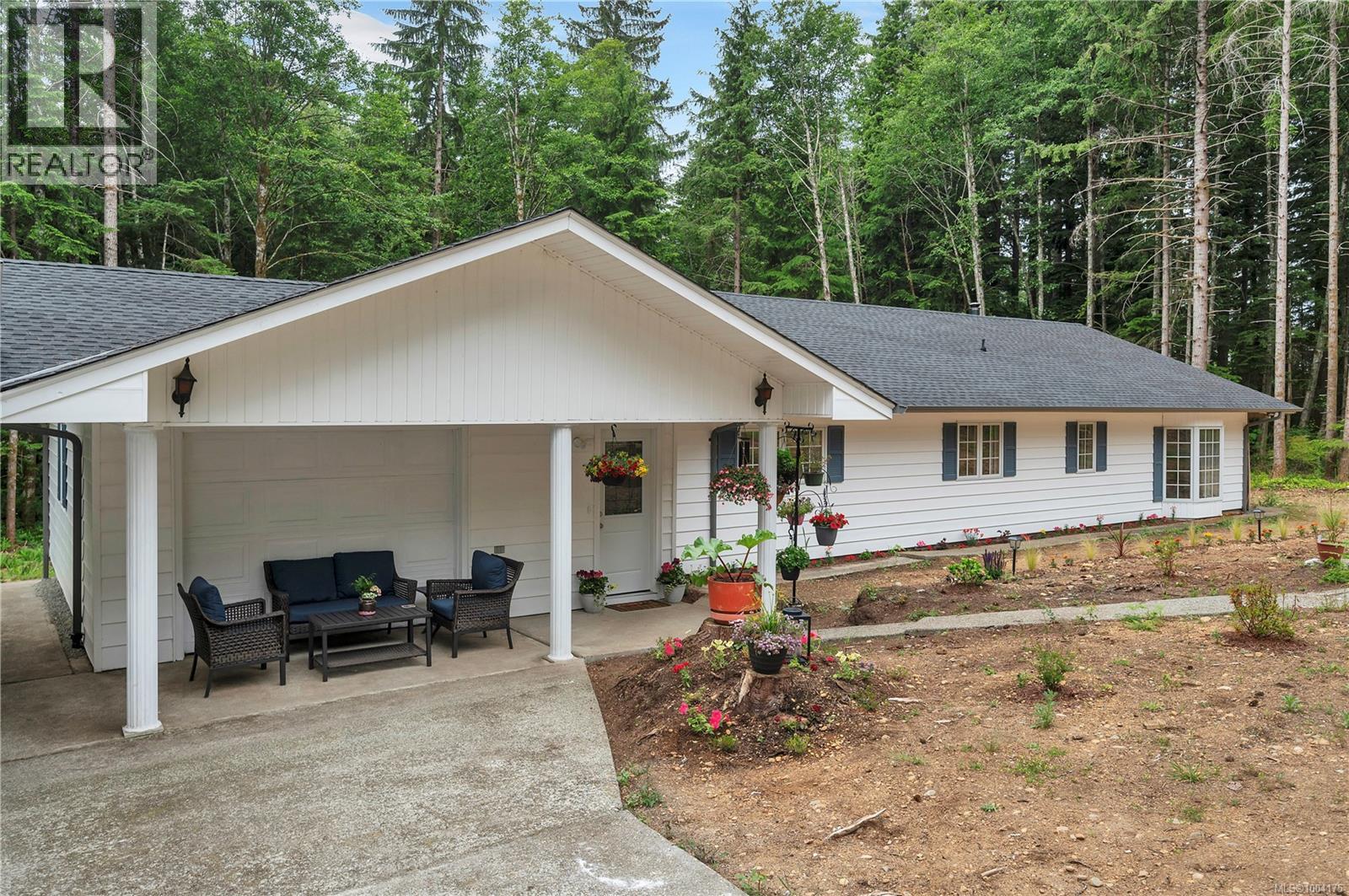 413 Cape Mudge Road Property Photo 8