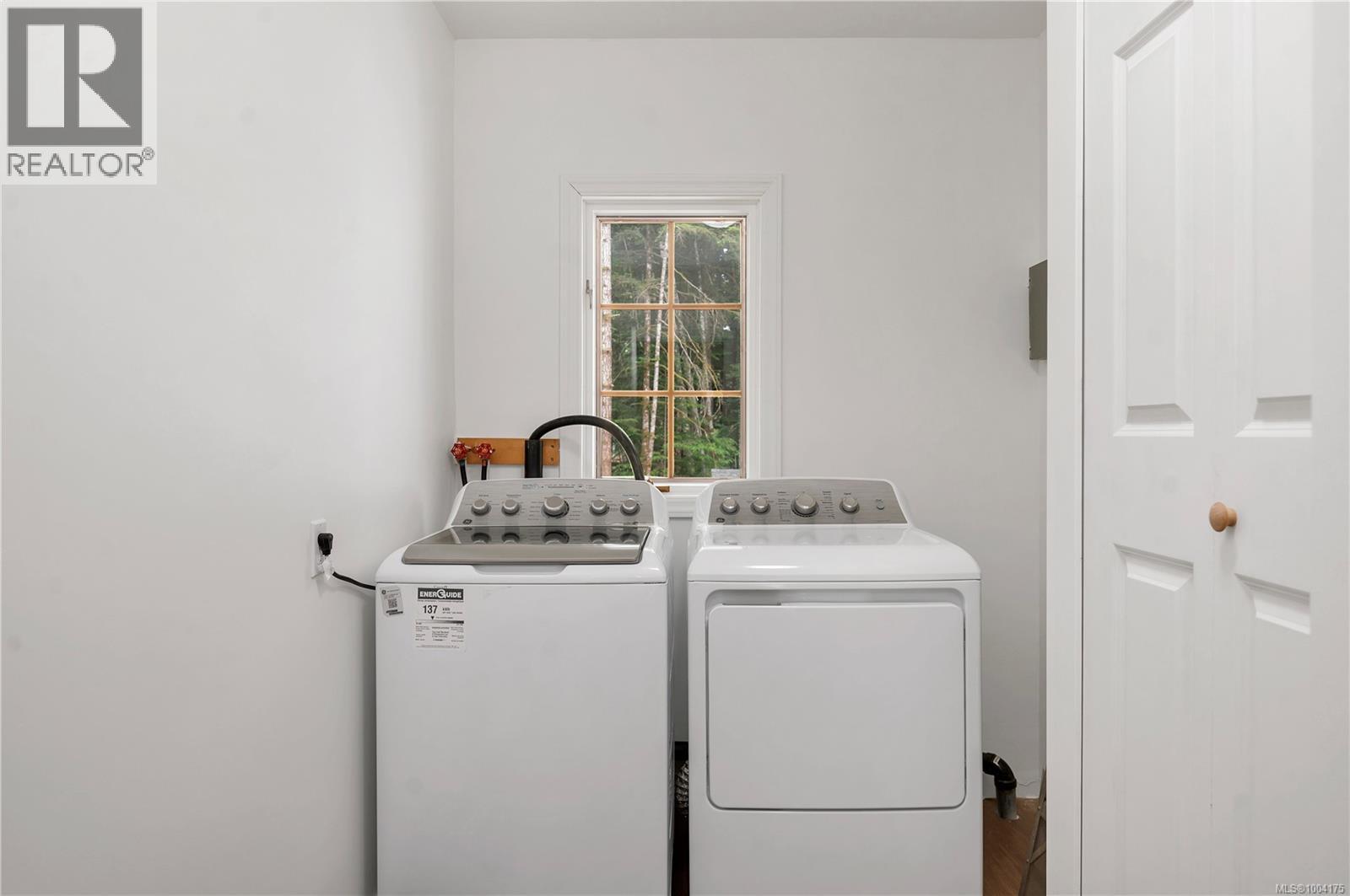 413 Cape Mudge Road Property Photo 10