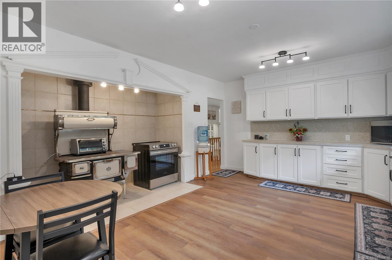 413 Cape Mudge Road Property Photo 14