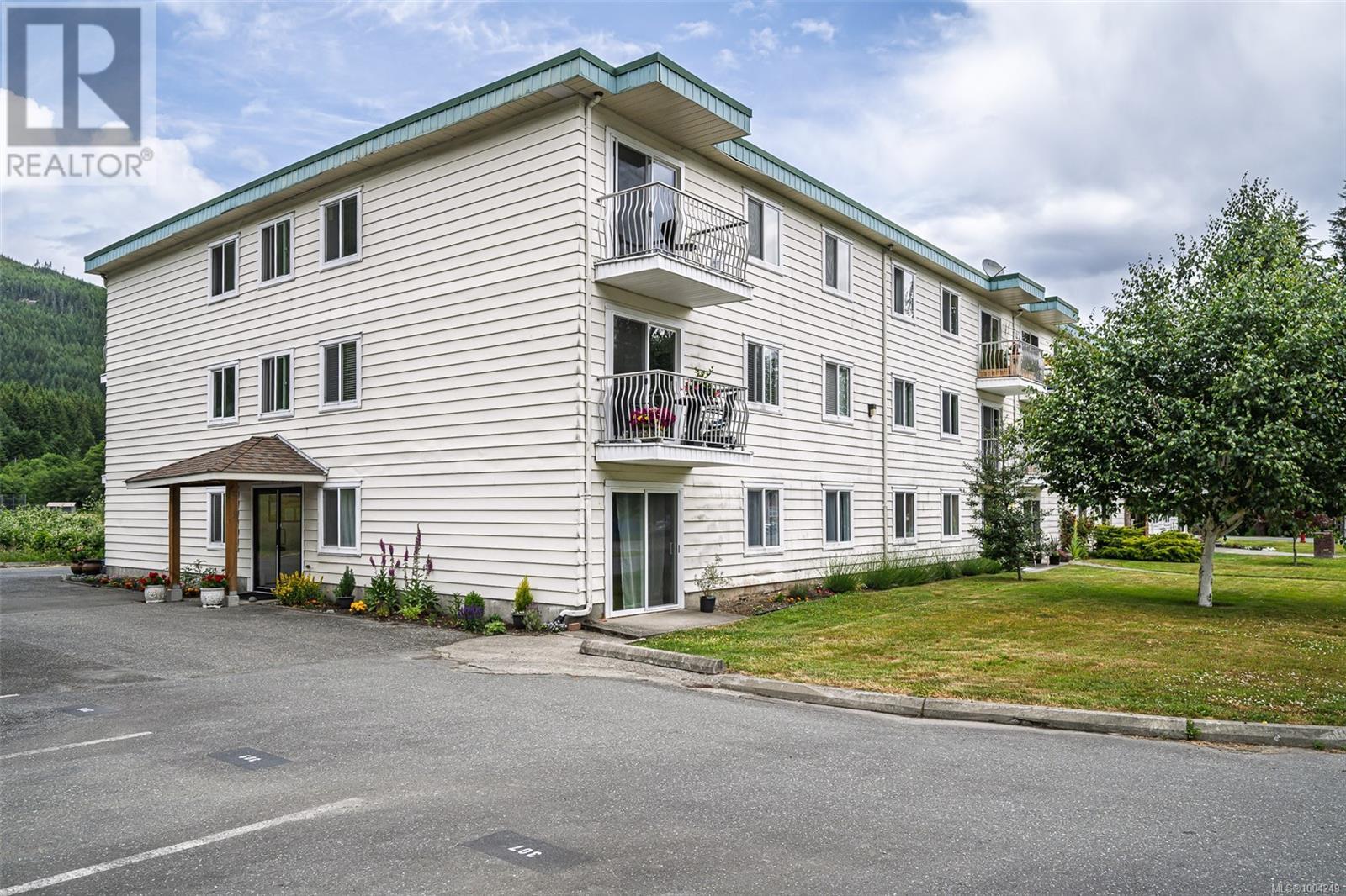 611 Macmillan Drive #107 Property Photo 2