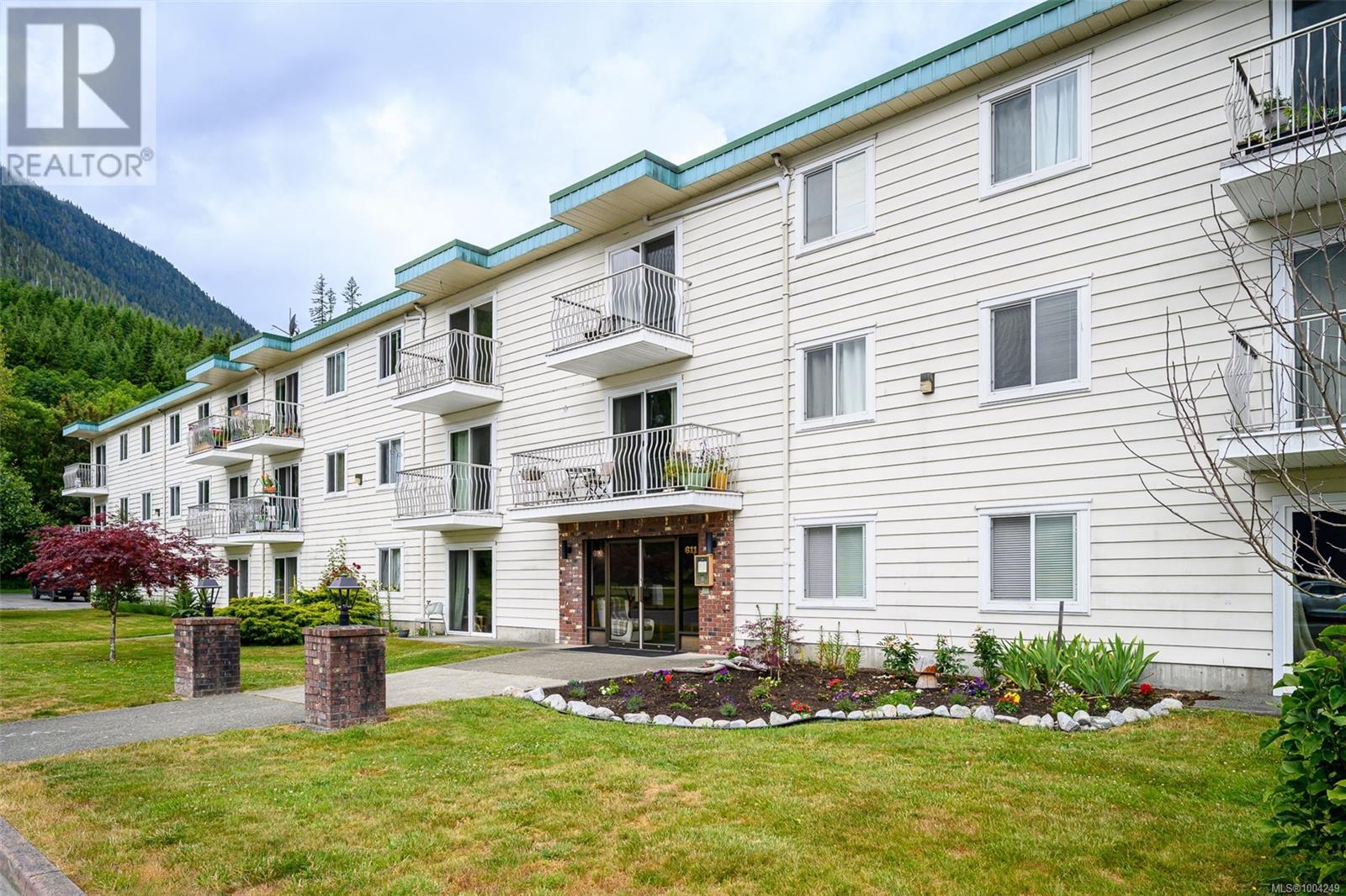 611 Macmillan Drive #107 Property Photo 4