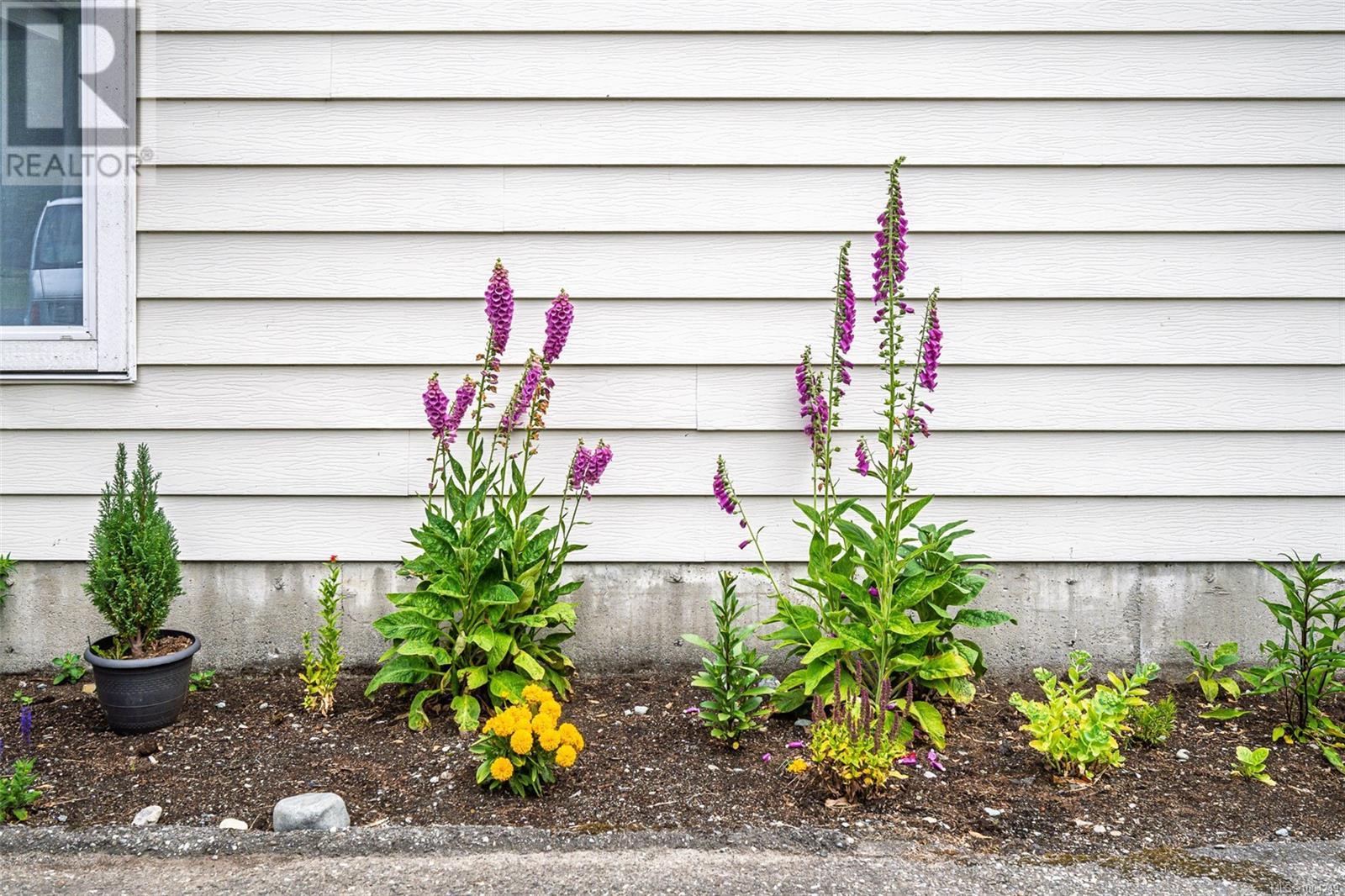 611 Macmillan Drive #107 Property Photo 6