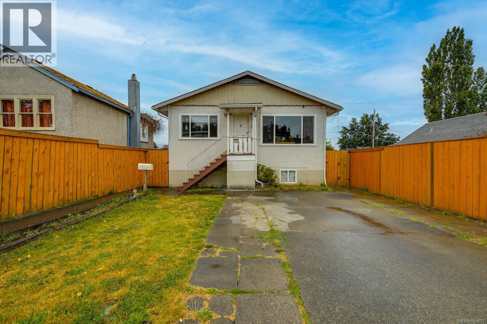 3638 14th Ave Property Photo 2