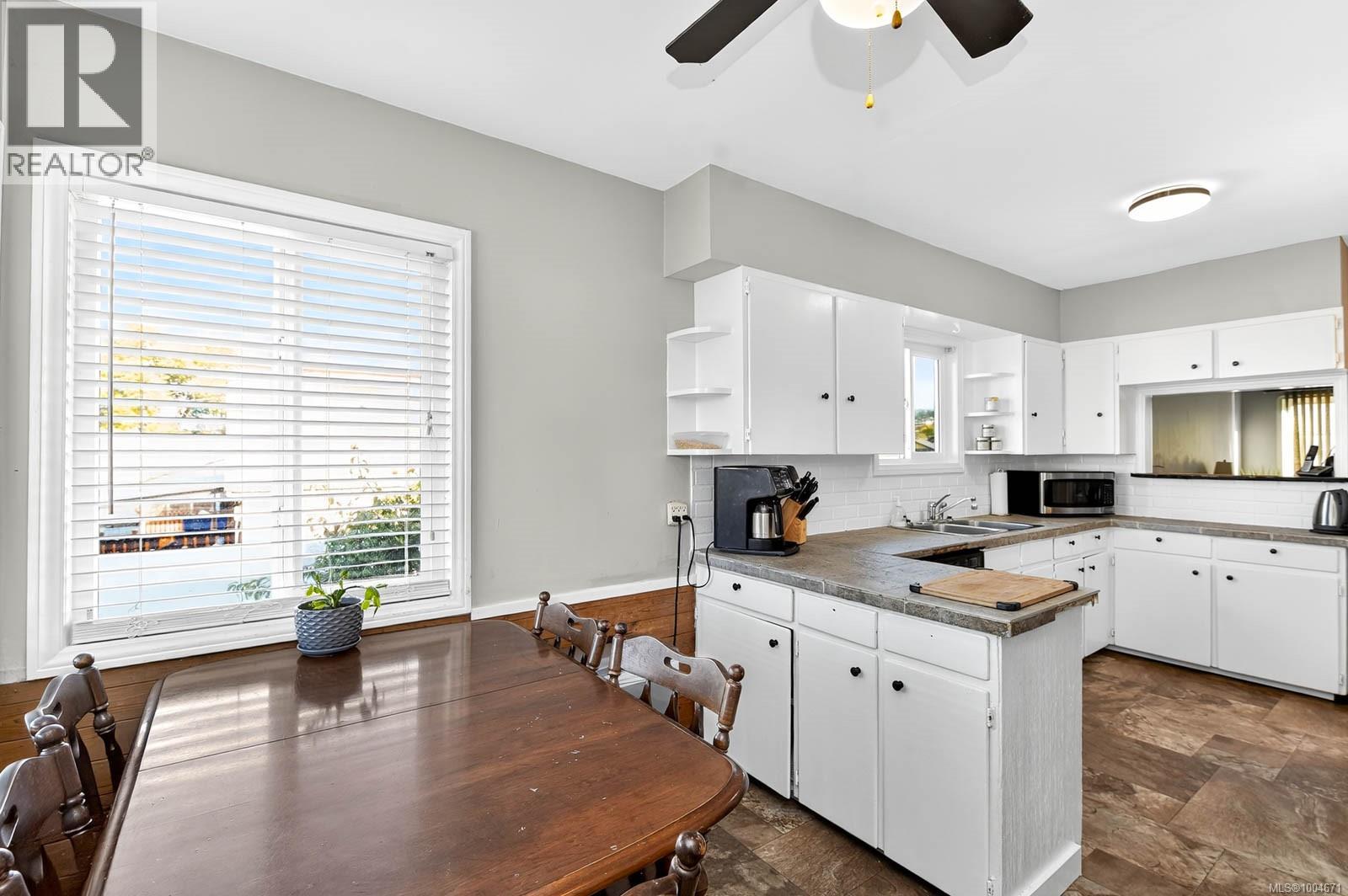 3638 14th Ave Property Photo 13