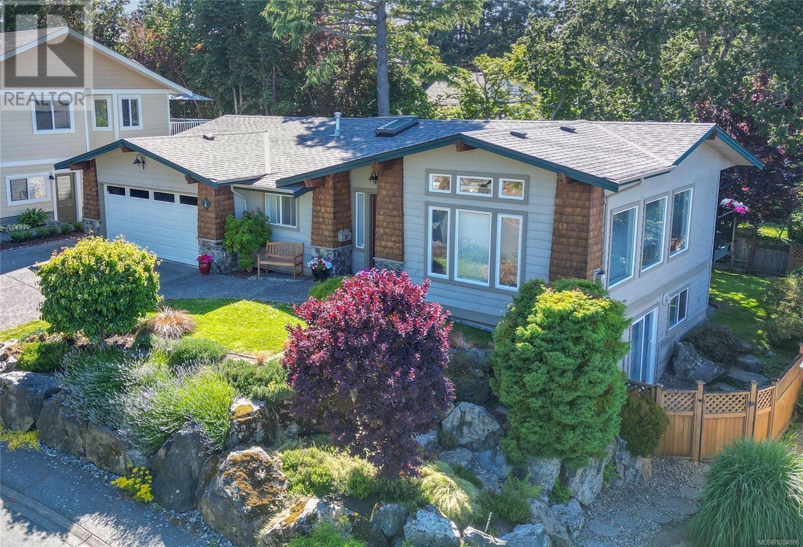 4 915 Glen Vale Rd