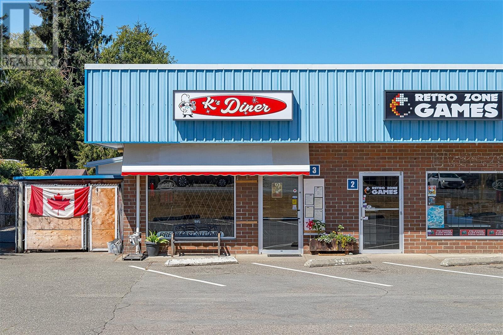 3 1343 Alberni Hwy Property Photo 2