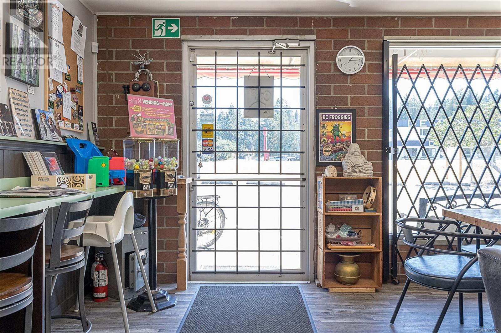 3 1343 Alberni Hwy Property Photo 7