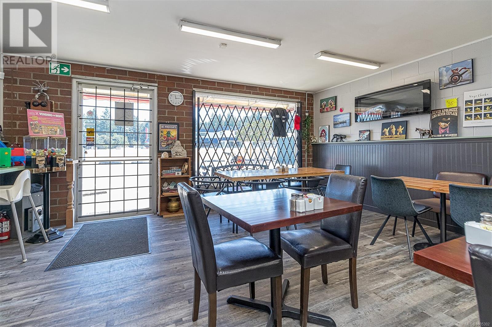 3 1343 Alberni Hwy Property Photo 8