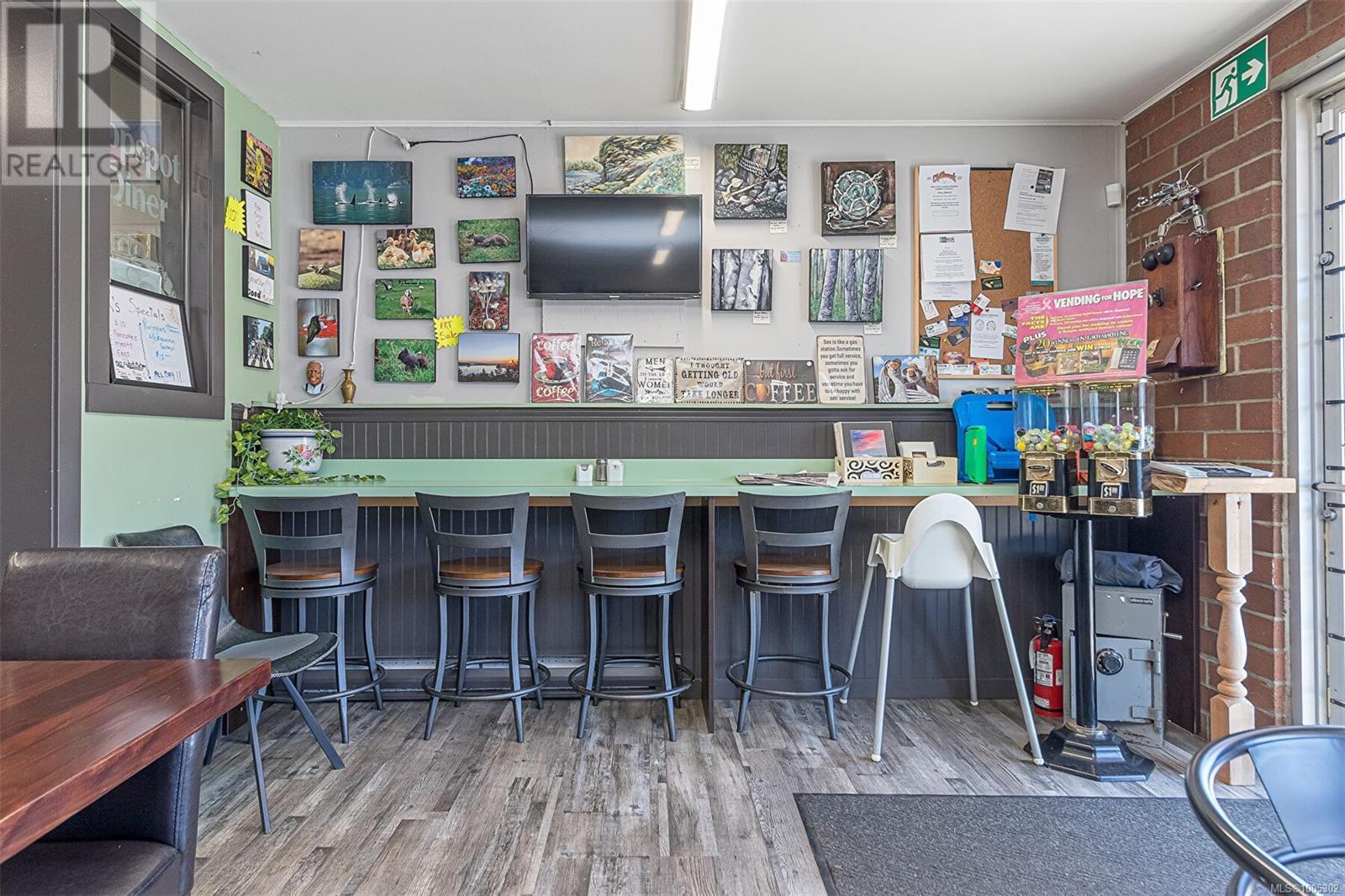 3 1343 Alberni Hwy Property Photo 9