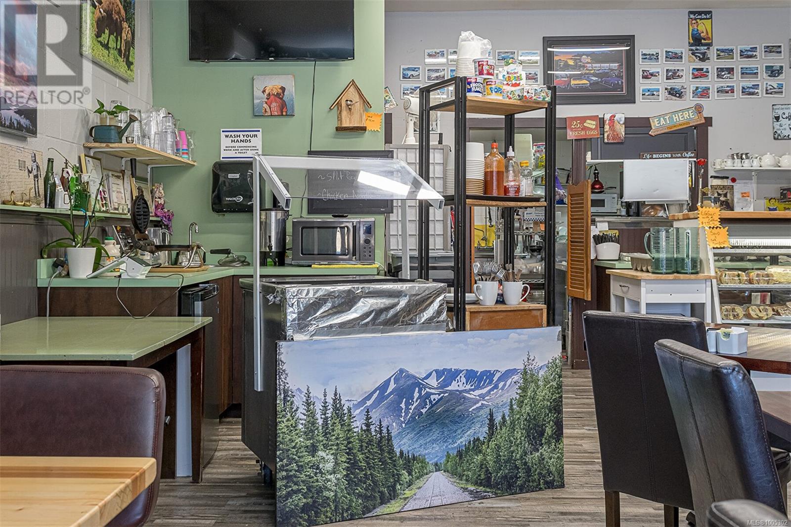 3 1343 Alberni Hwy Property Photo 15