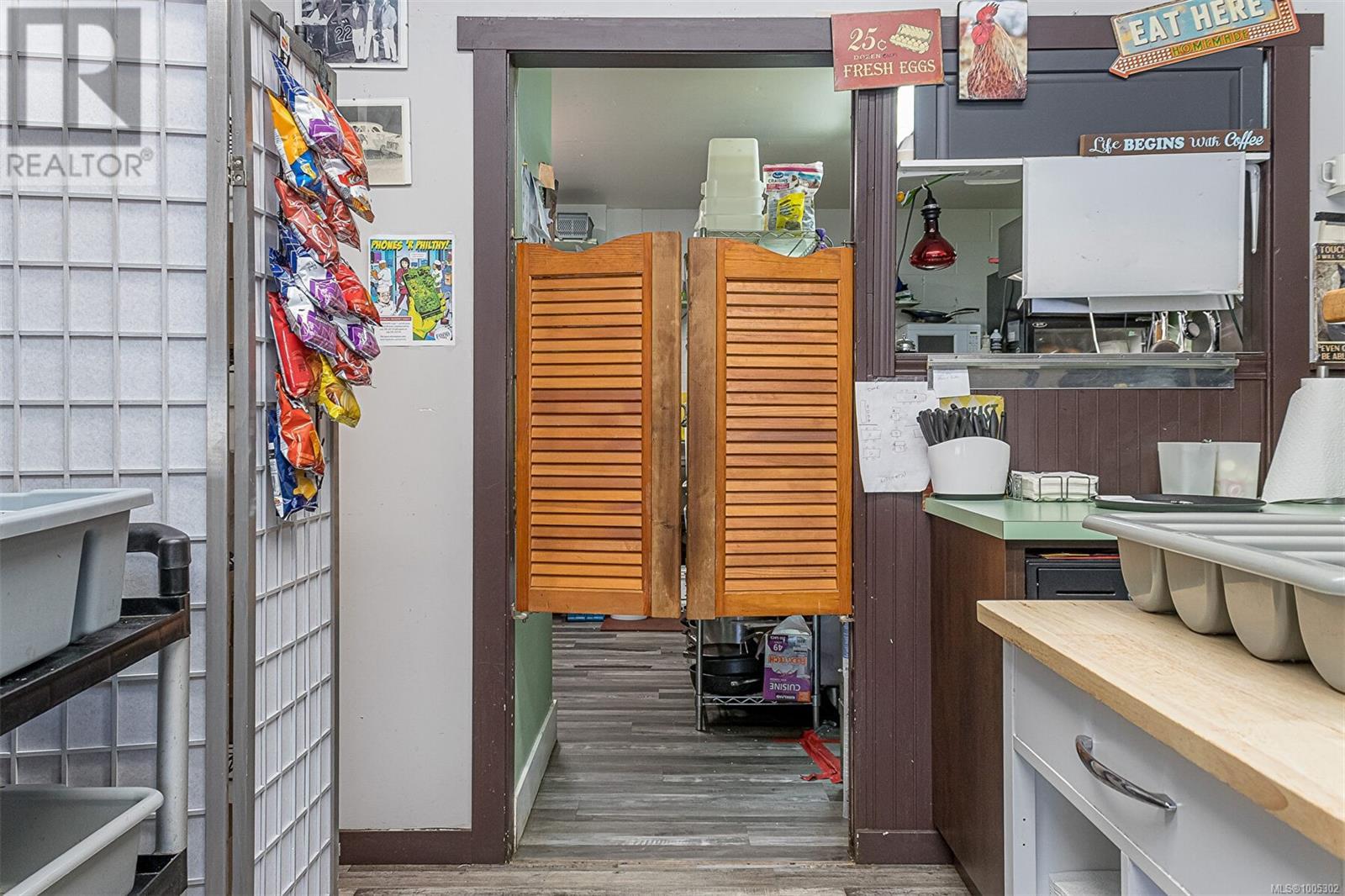 3 1343 Alberni Hwy Property Photo 20