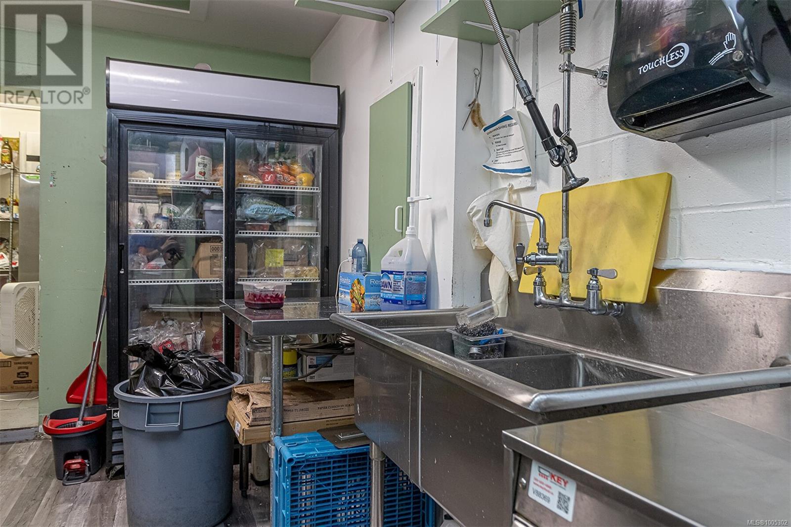 3 1343 Alberni Hwy Property Photo 24