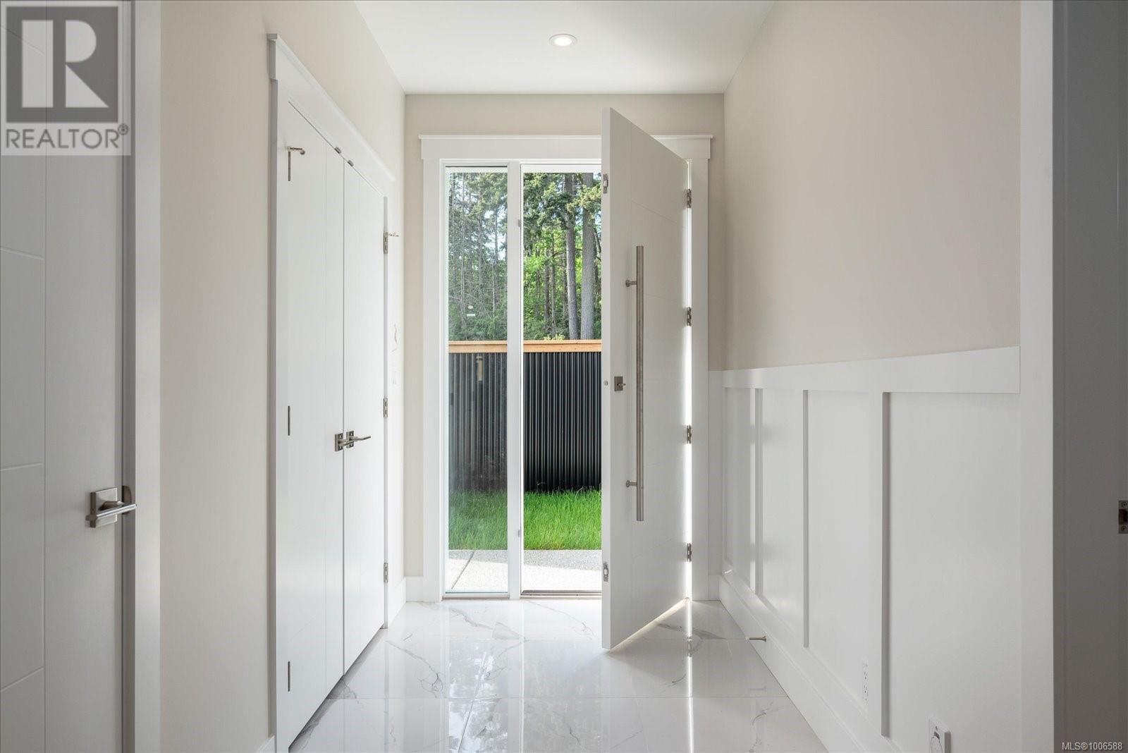 207 Dunbar Way Property Photo 5