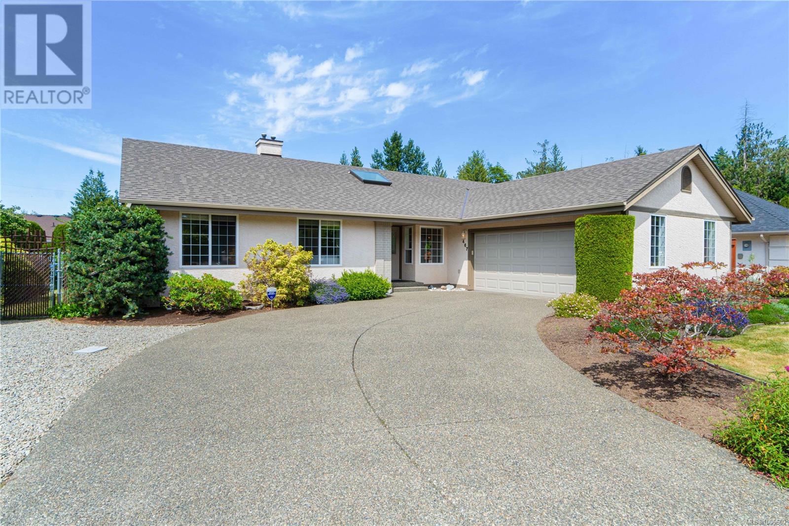 467 Schley Pl Property Photo 1