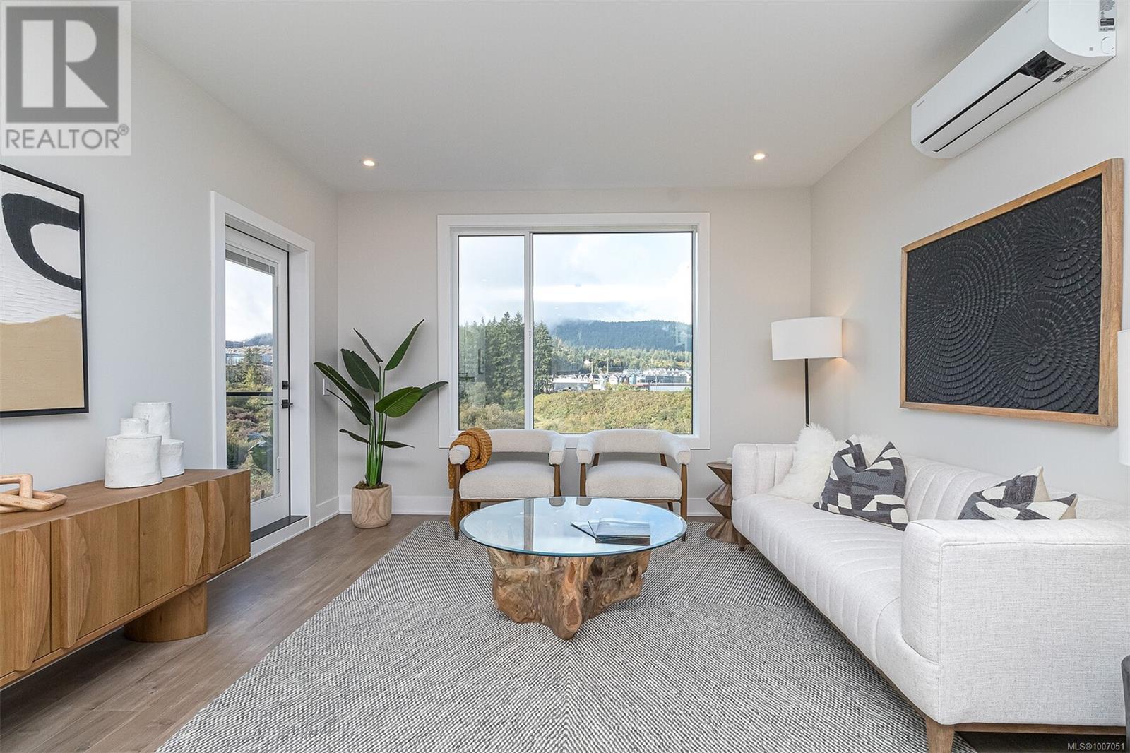615 1361 Goldstream Ave Property Photo 1
