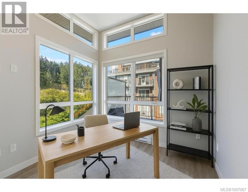 301 100 Presley Pl Property Photo 10