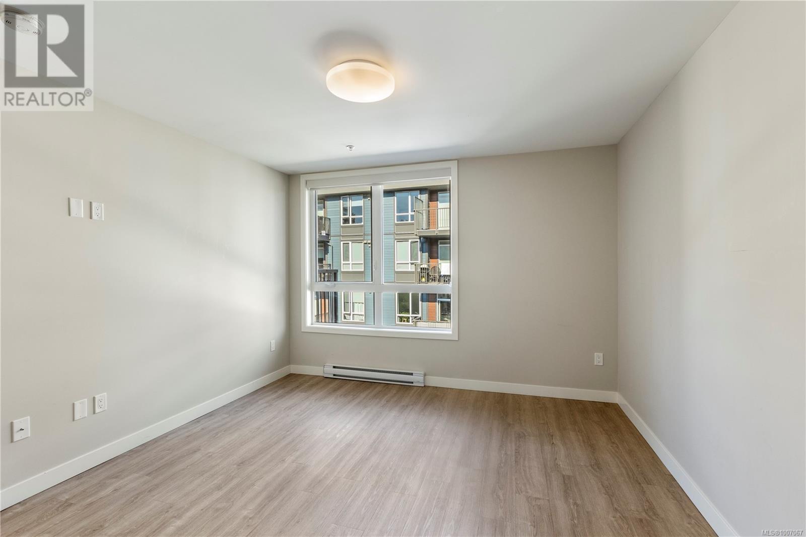 301 100 Presley Pl Property Photo 13