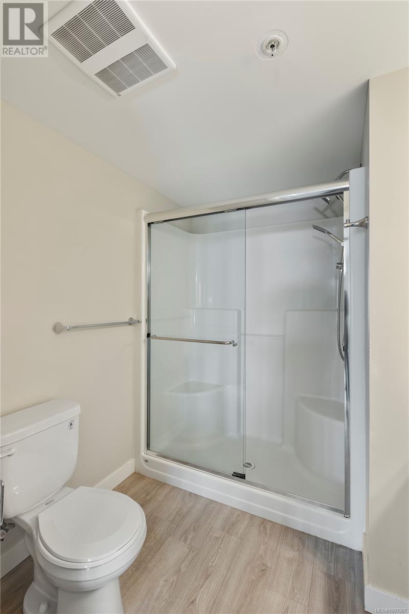 301 100 Presley Pl Property Photo 14