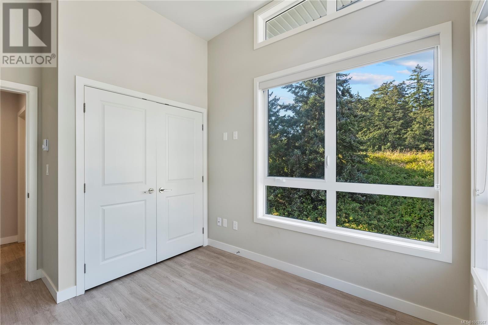 301 100 Presley Pl Property Photo 16