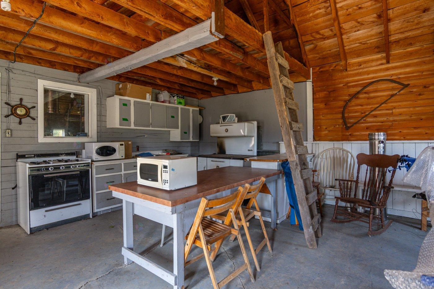5771 Ch. De Ste-catherine Property Photo 43