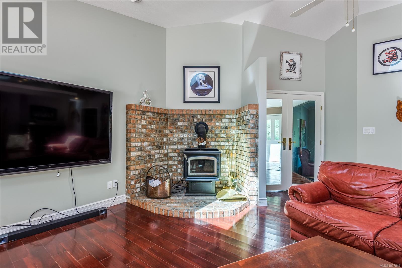 1185 Merecroft Road Property Photo 9