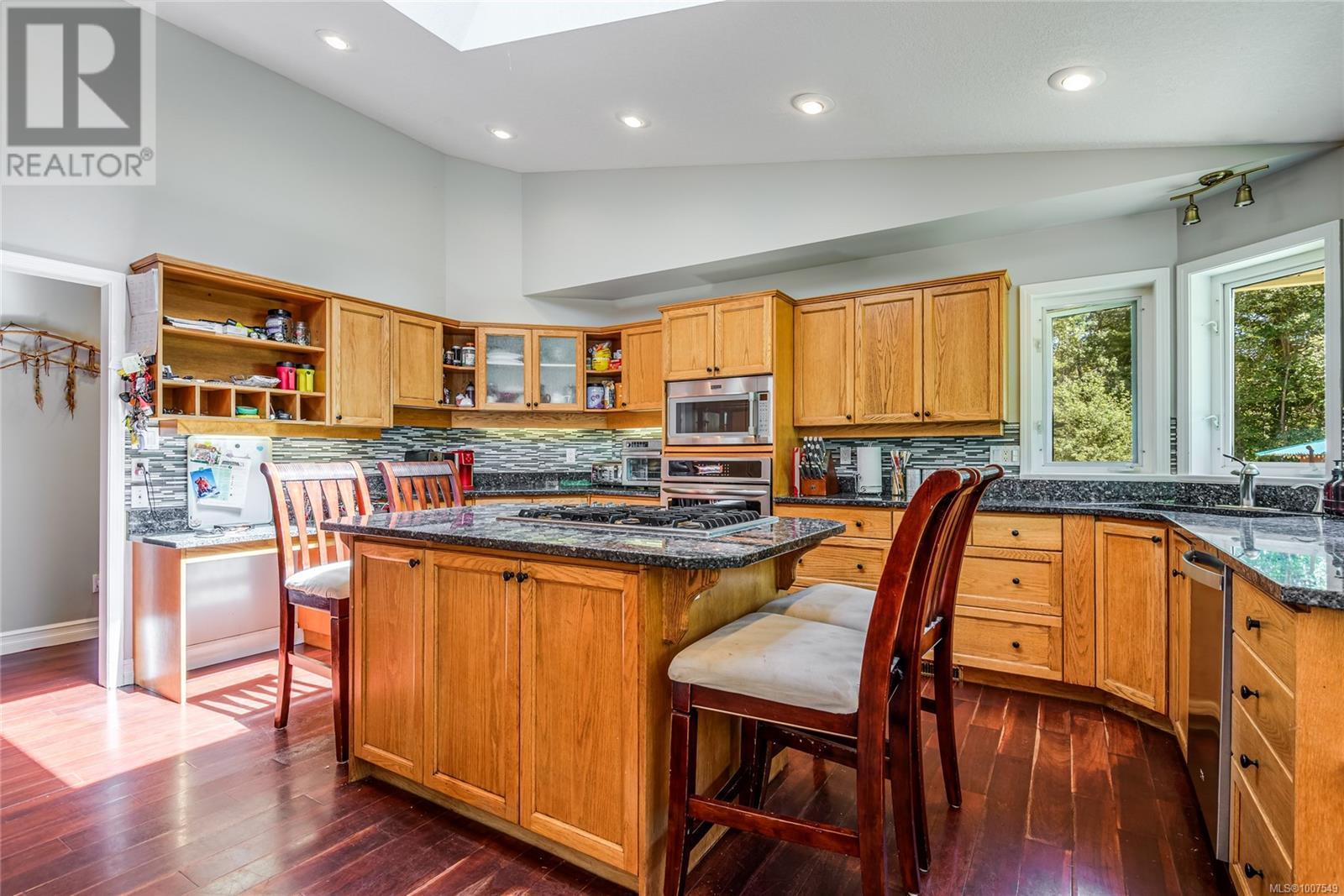 1185 Merecroft Road Property Photo 13