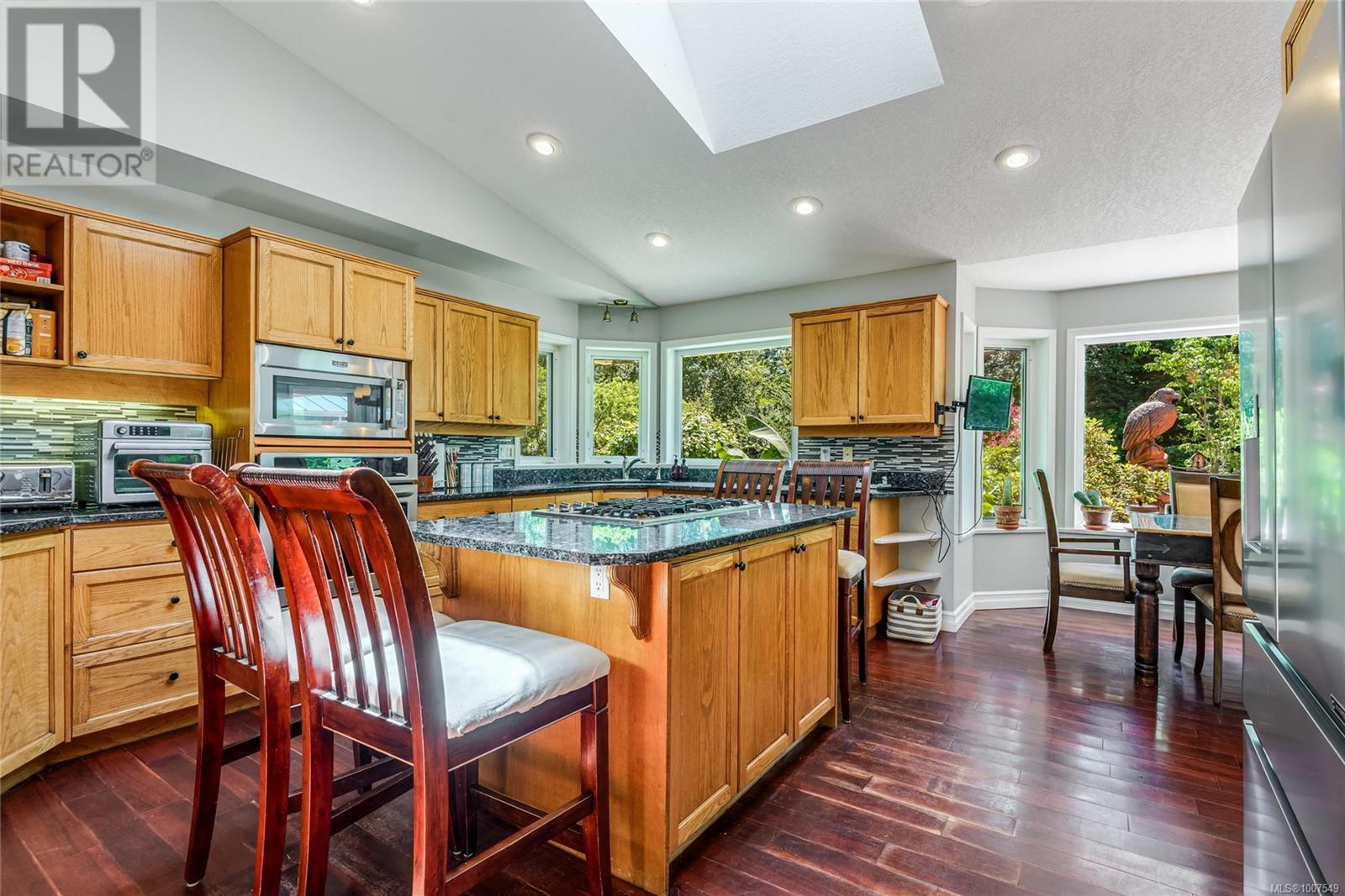 1185 Merecroft Road Property Photo 14