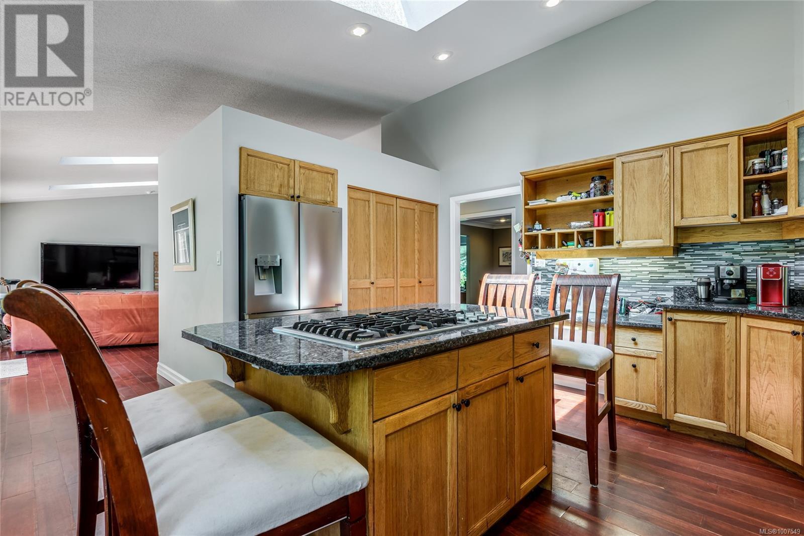 1185 Merecroft Road Property Photo 15