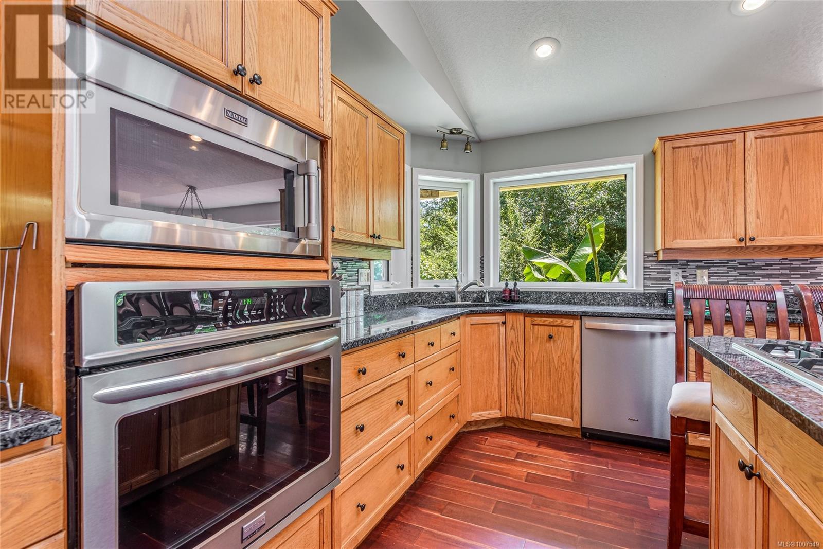 1185 Merecroft Road Property Photo 17