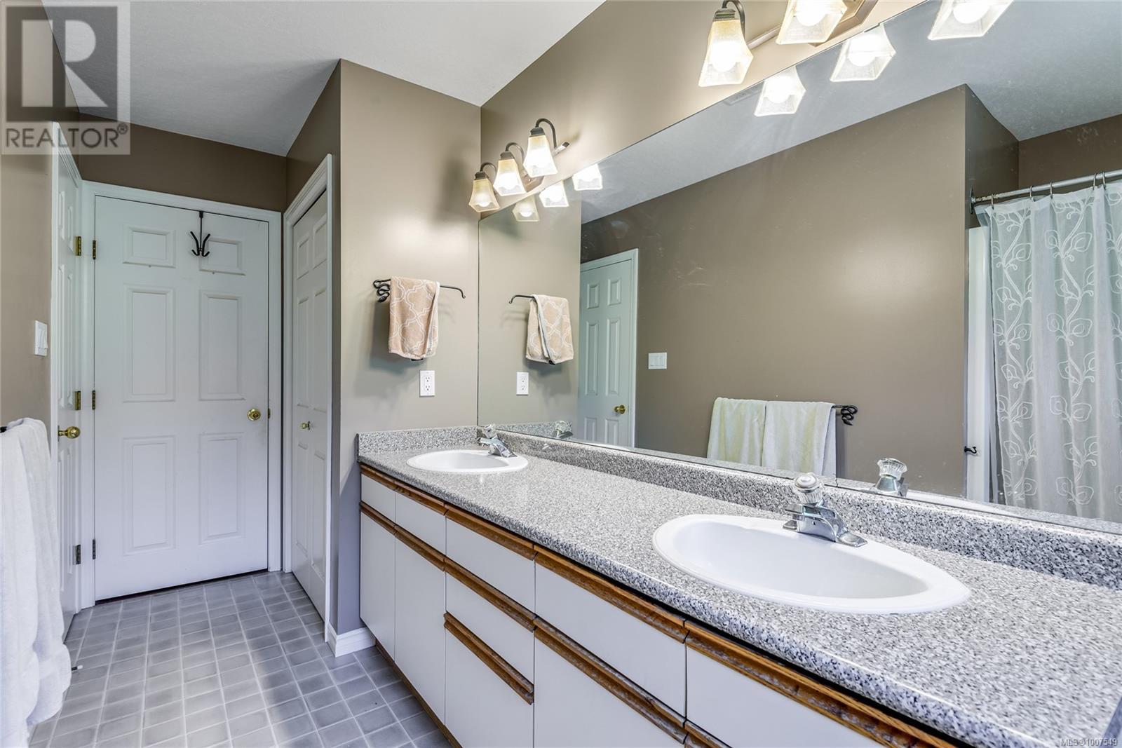 1185 Merecroft Road Property Photo 31