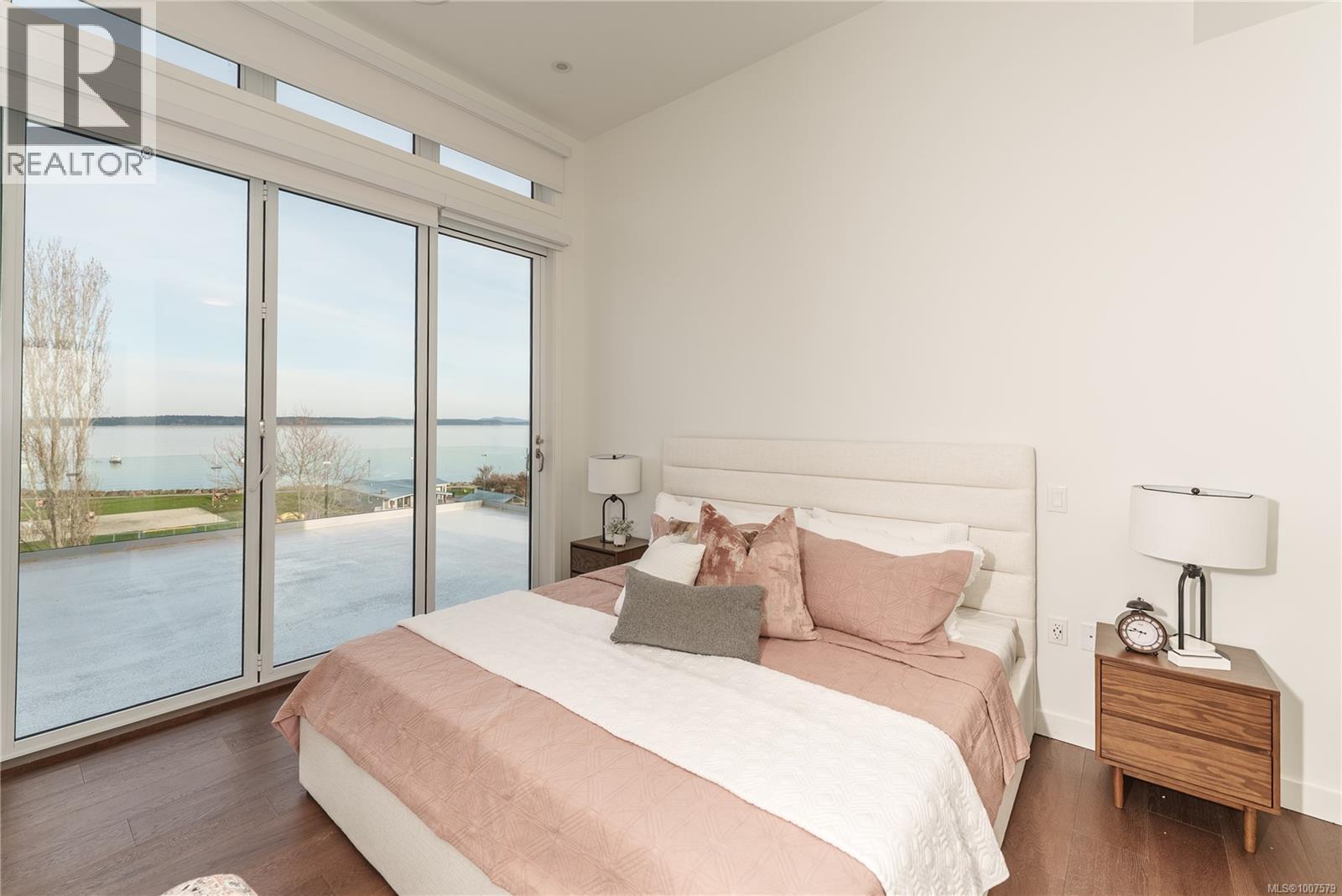 9570 Fifth Street #403 Property Photo 12