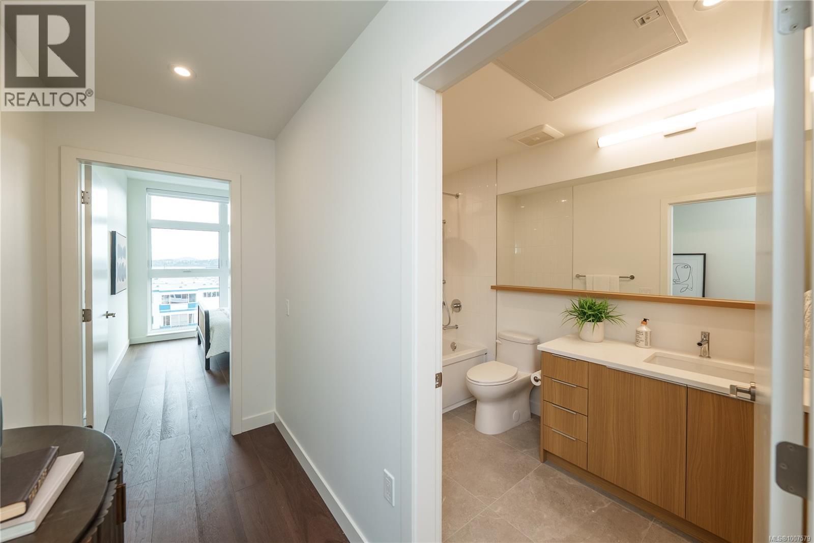 9570 Fifth Street #403 Property Photo 16