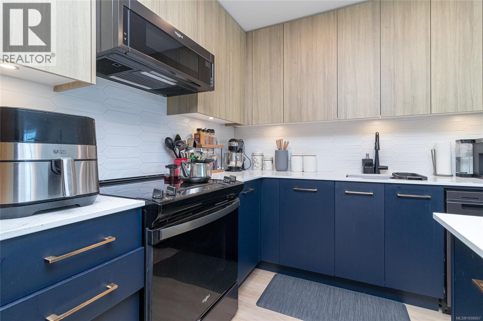 536 920 Reunion Ave Property Photo 12