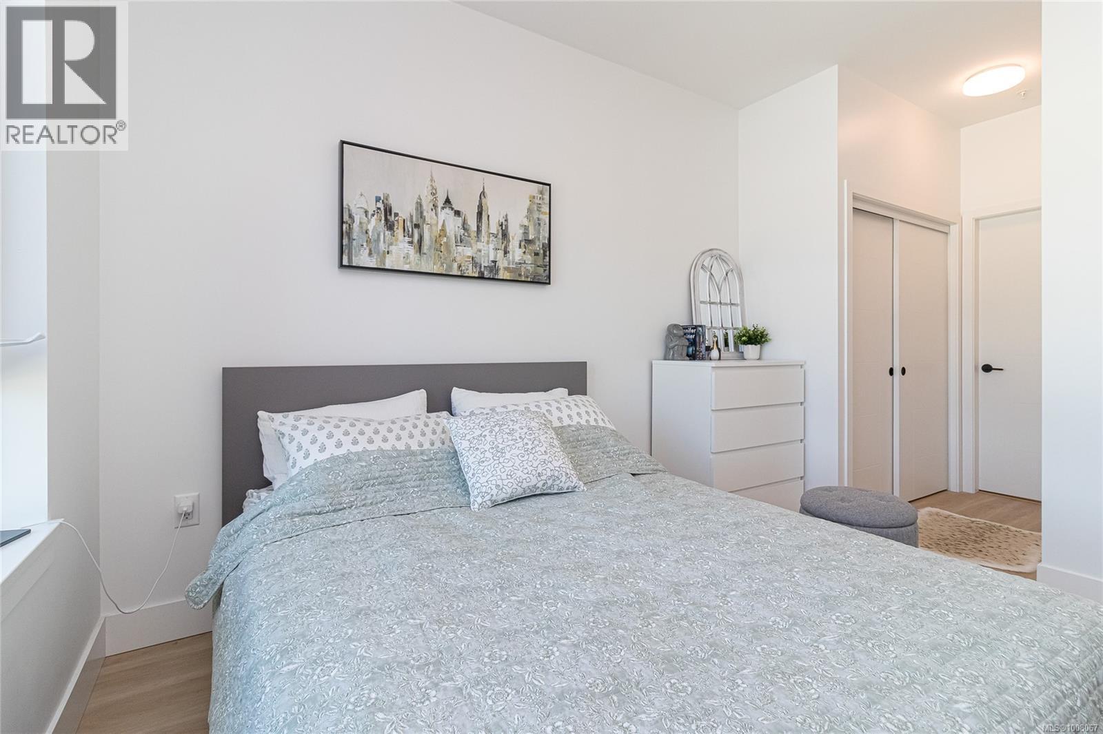 536 920 Reunion Ave Property Photo 17