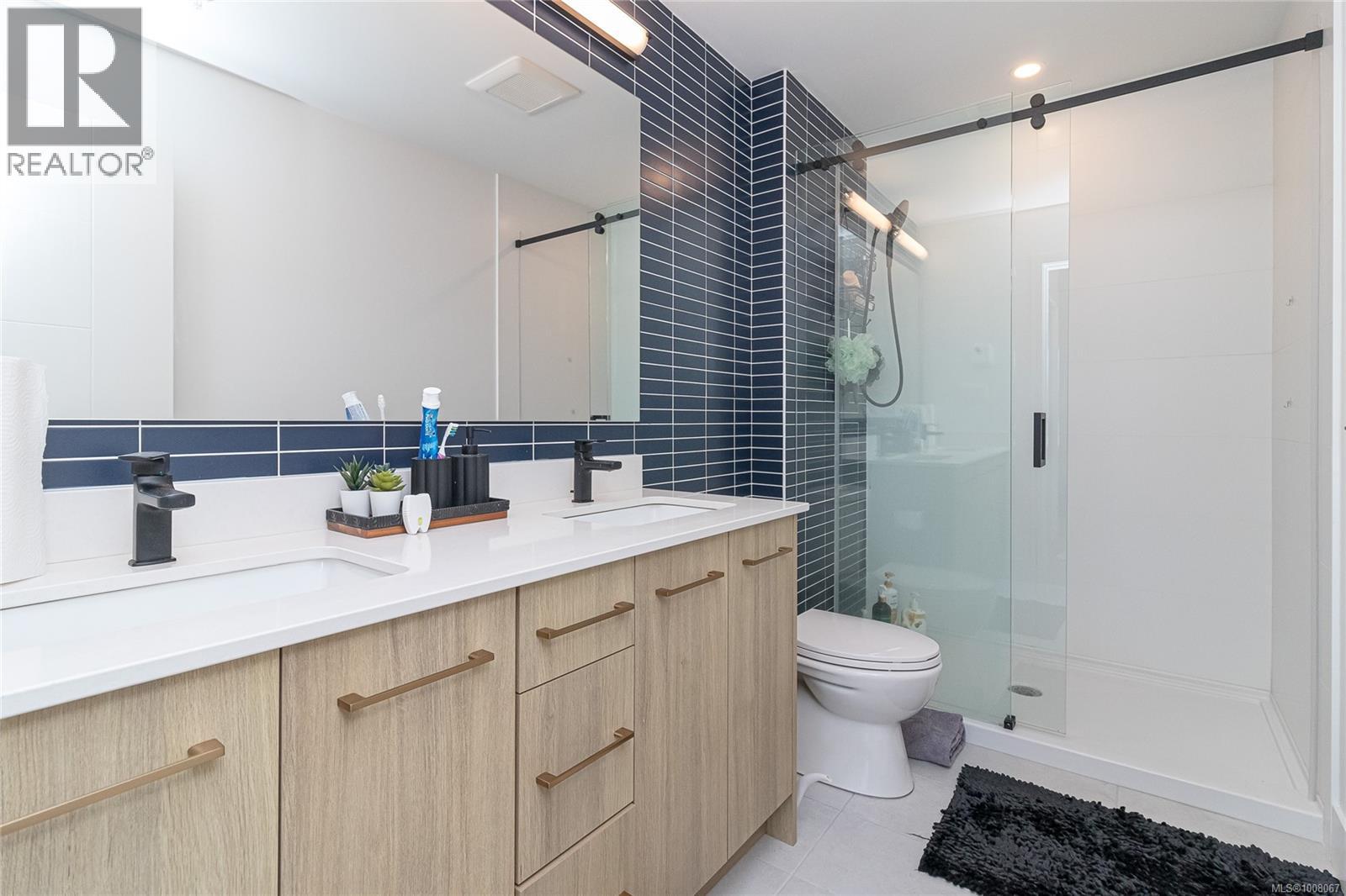 536 920 Reunion Ave Property Photo 19