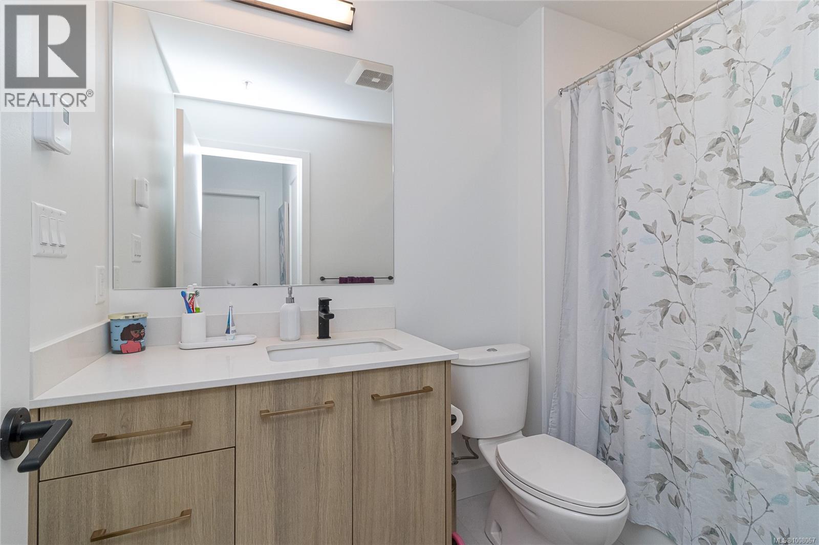 536 920 Reunion Ave Property Photo 22