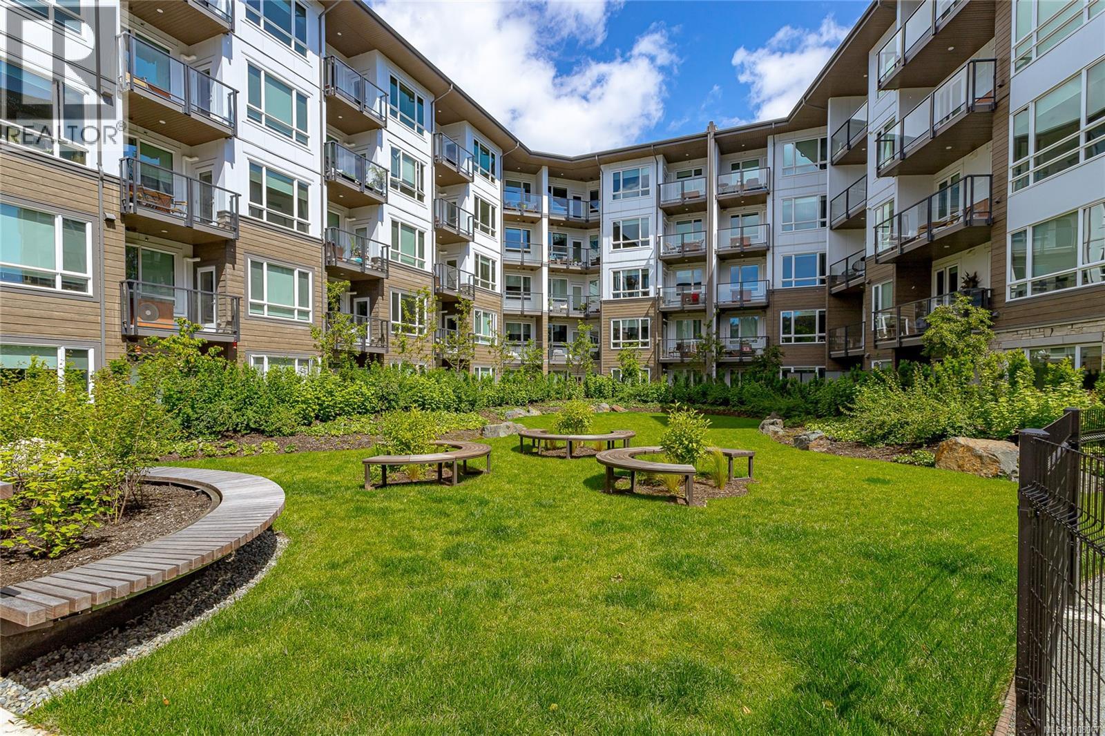 536 920 Reunion Ave Property Photo 32