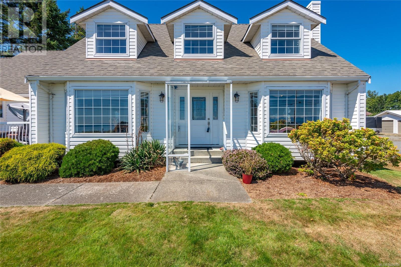 3816 South Island Highway Property Photo 2