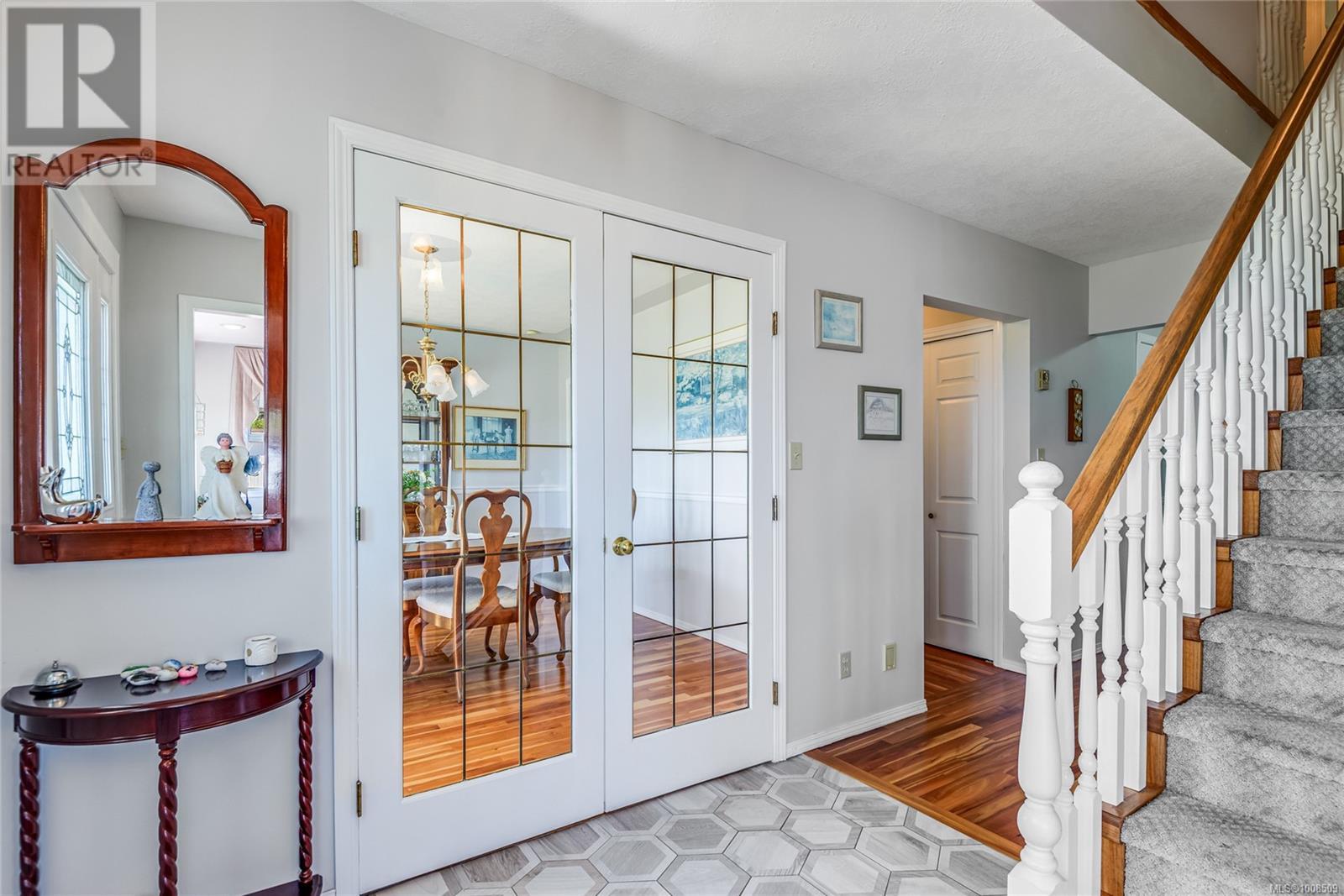 3816 South Island Highway Property Photo 3