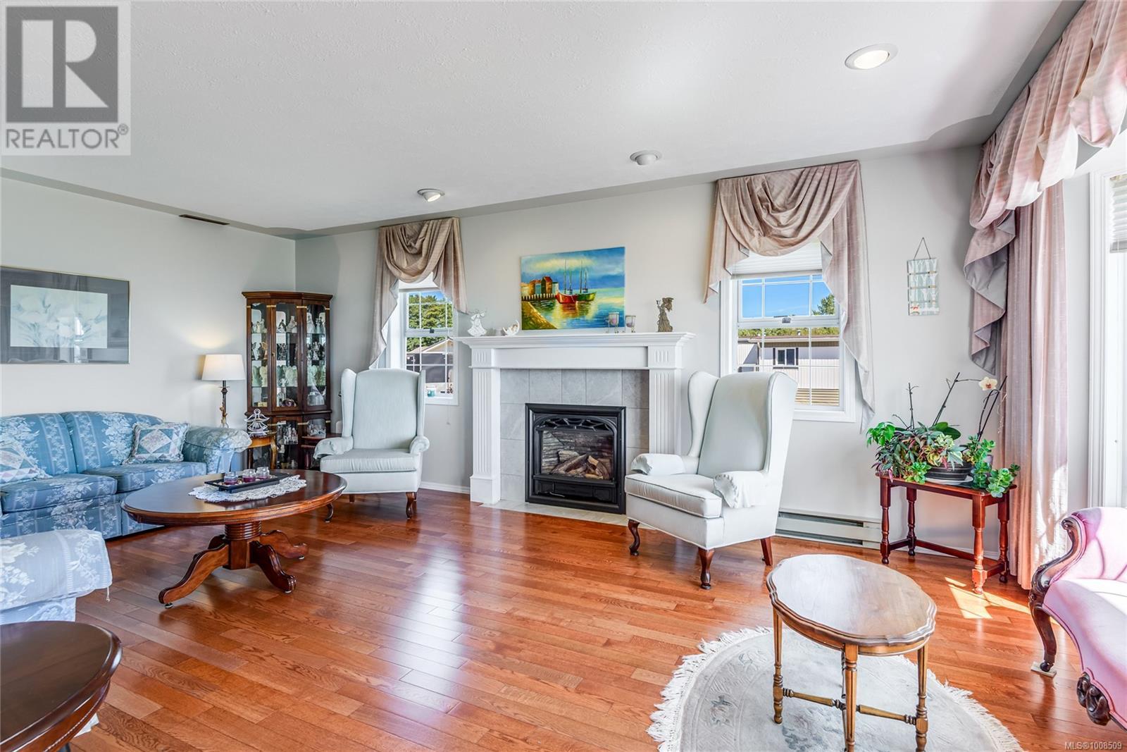 3816 South Island Highway Property Photo 6