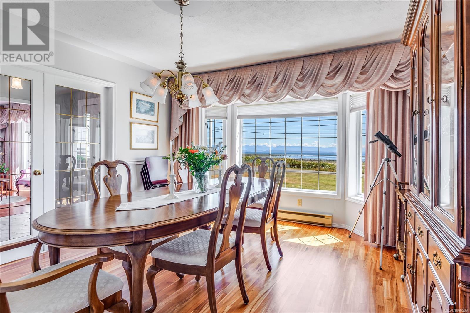 3816 South Island Highway Property Photo 10